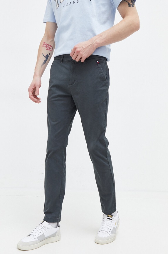 Odzież Tommy Jeans spodnie DM0DM18339 zielony
