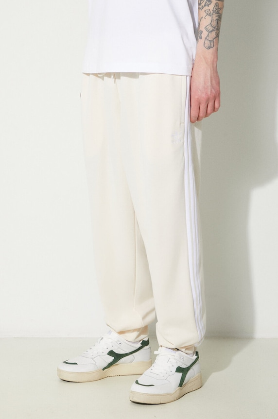 adidas Originals joggers Adicolor Classics SST applique beige IR9878