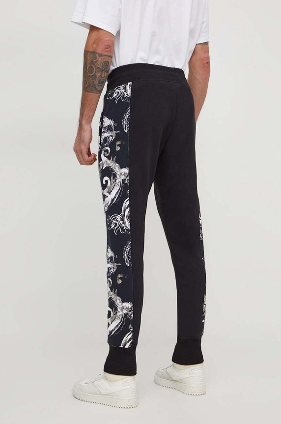 Odzież Versace Jeans Couture spodnie dresowe bawełniane 76GAA3C0 czarny