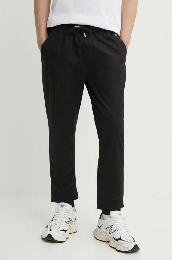 Tommy Jeans spodnie z elastanem czarny DM0DM19457