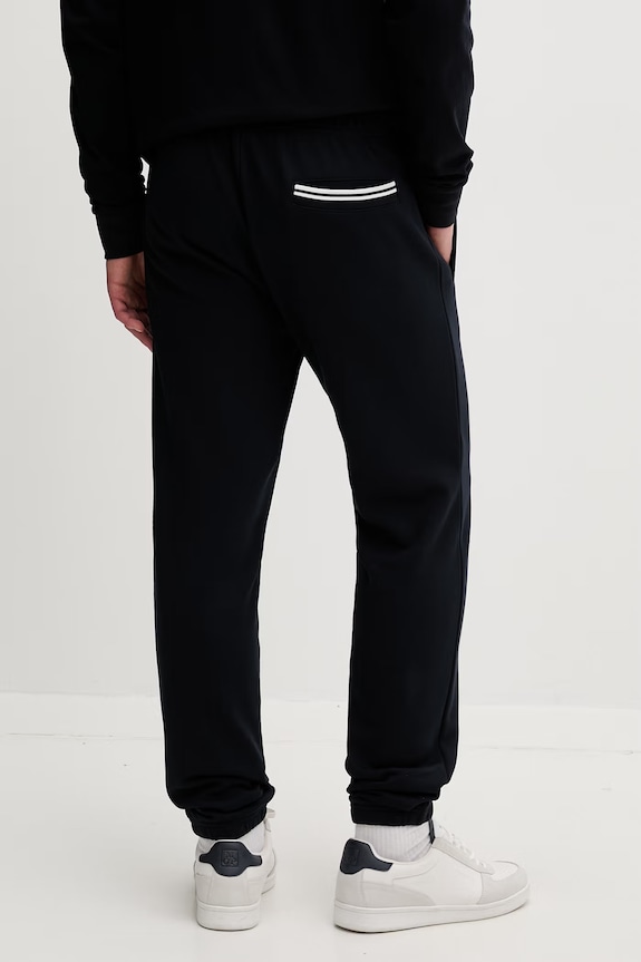 Ρούχα Βαμβακερό παντελόνι Fred Perry Loopback Sweatpant T5505.608 σκούρο μπλε