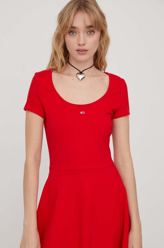 Φόρεμα Tommy Jeans κόκκινο DW0DW17408