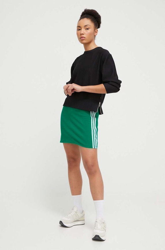 Šaty adidas Originals zelená IR8127