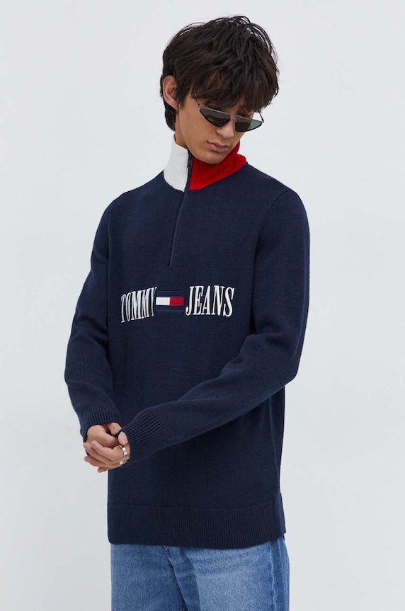 Tommy Jeans sweter aplikacja granatowy DM0DM18368