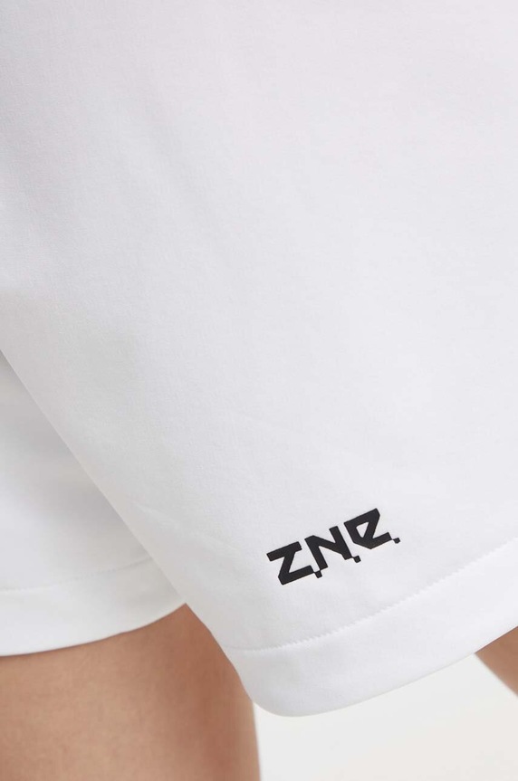 adidas pantaloni scurti Z.N.E IN9481 alb
