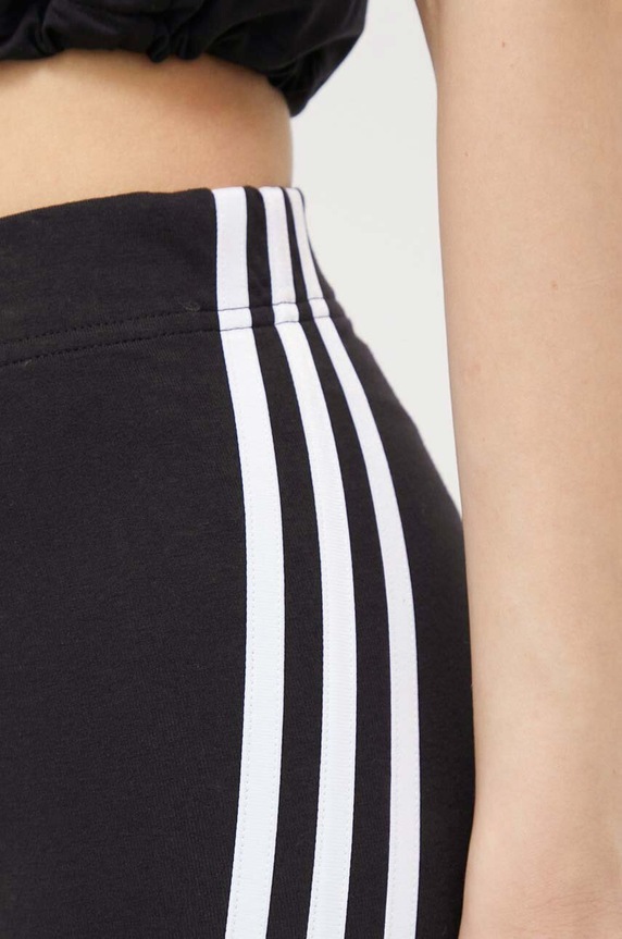 adidas pantaloni scurți IP1569 negru