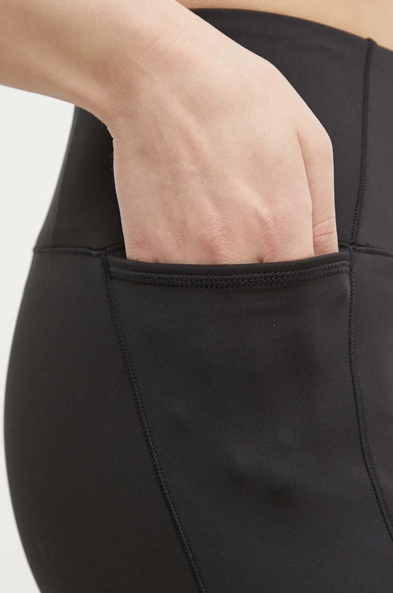 Puma pantaloni scurți de yoga Studio negru 524863