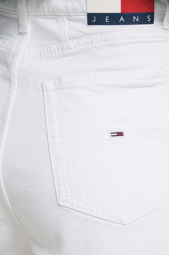 Traper kratke hlače Tommy Jeans bijela DW0DW17636