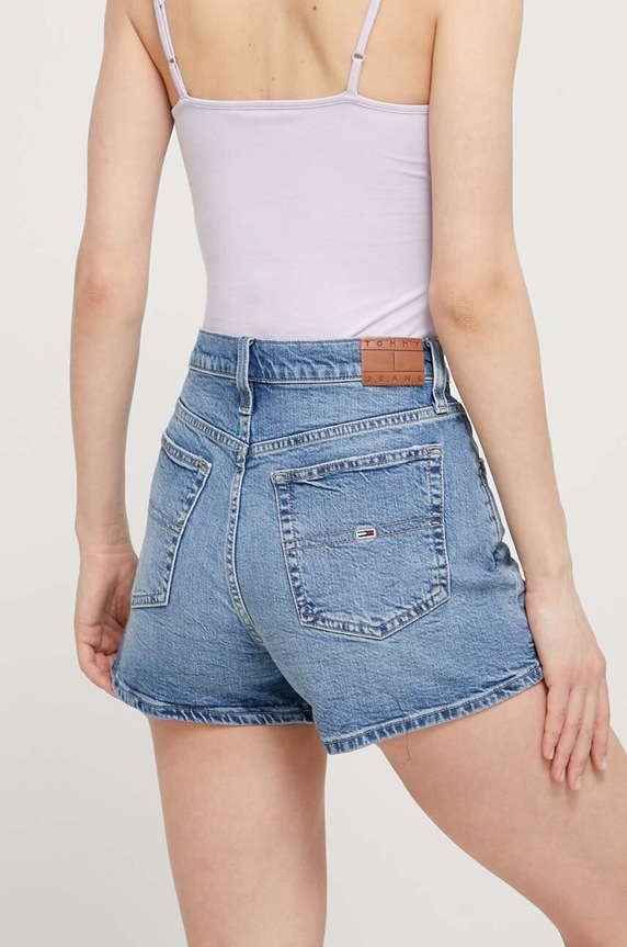 Odzież Tommy Jeans szorty jeansowe DW0DW17642 niebieski