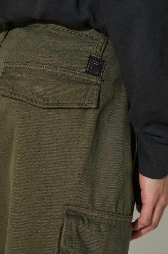 Bavlnené rifľové šortky Alpha Industries Aircraft 146250. zelená