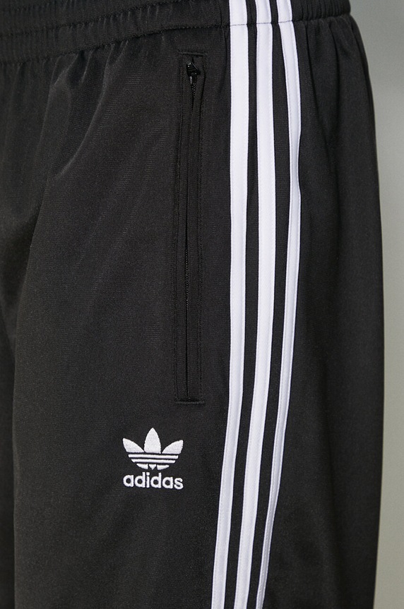 Kraťasy adidas Originals Adicolor Firebird IU2368 černá