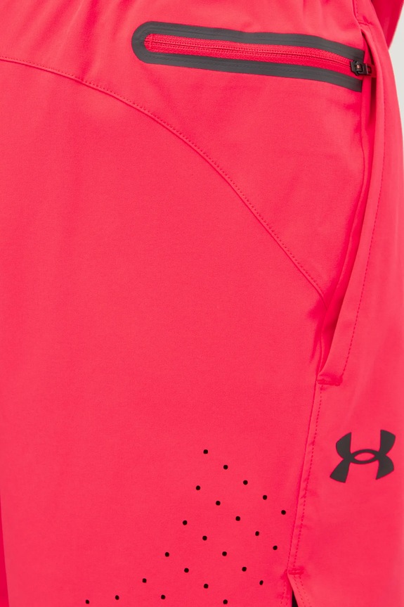 Under Armour pantaloni scurți de antrenament Peak rosu 1376782