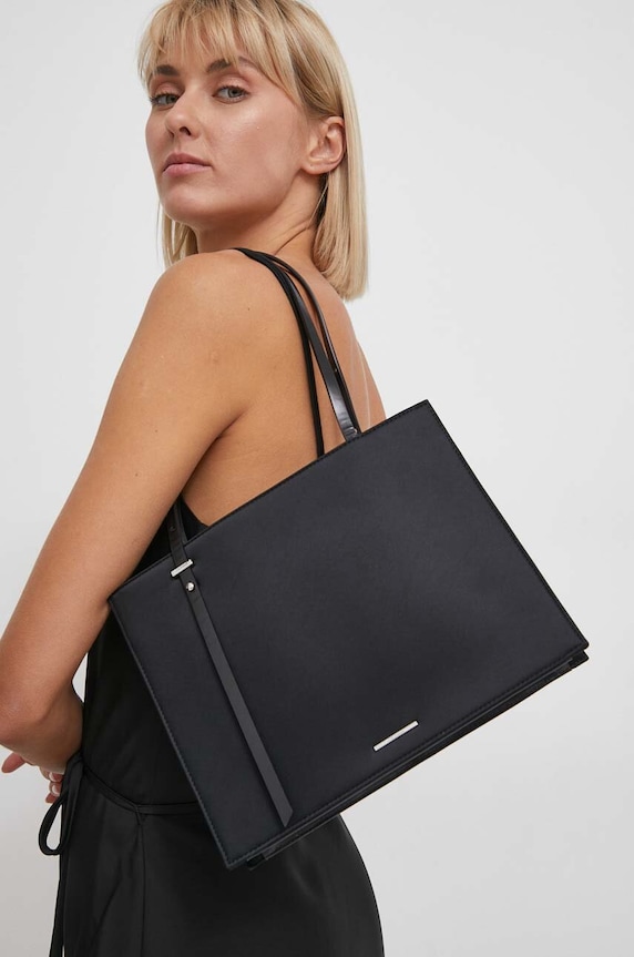 Kabelka Calvin Klein K60K611369 černá