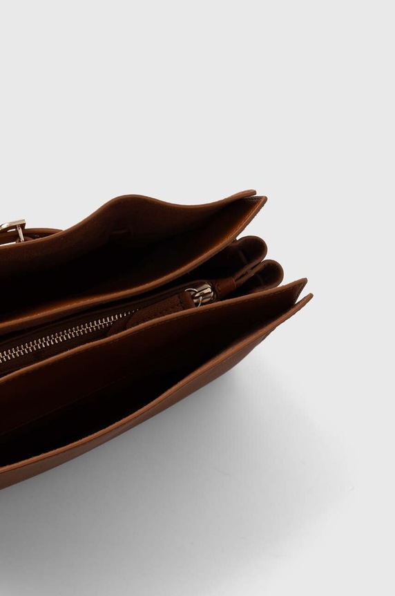 Dkny torebka skórzana R413KB93 brązowy