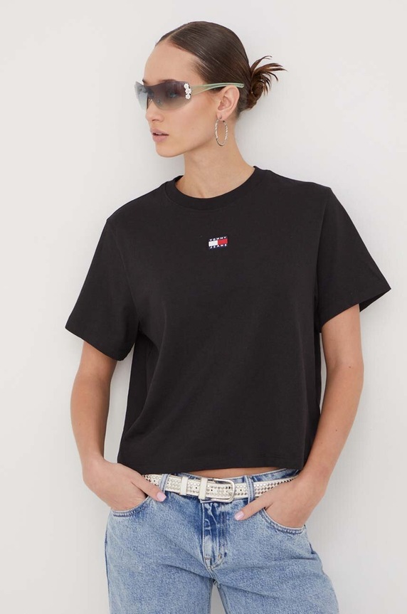 Tričko Tommy Jeans kulatý černá DW0DW17391
