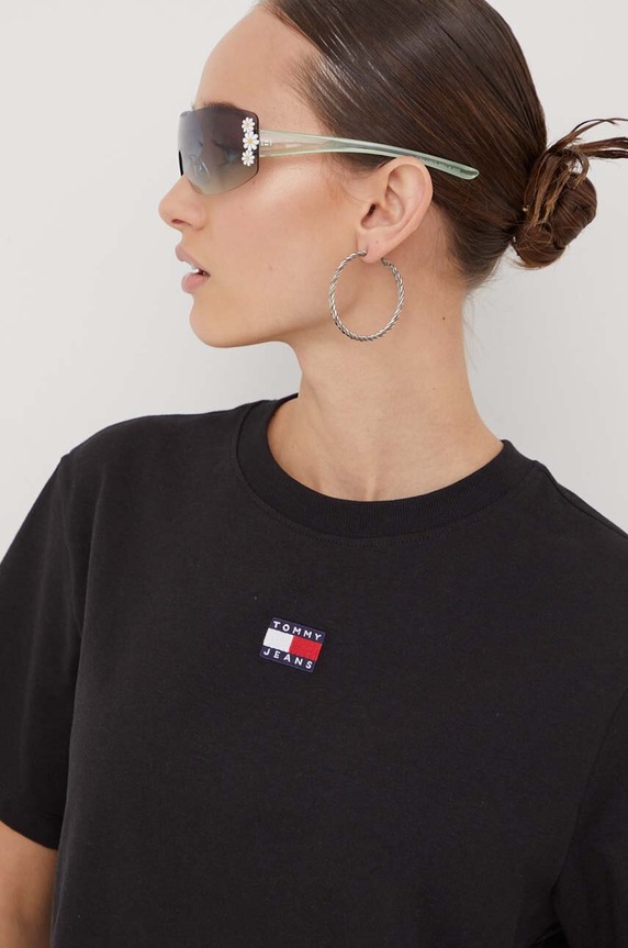 Tričko Tommy Jeans černá DW0DW17391