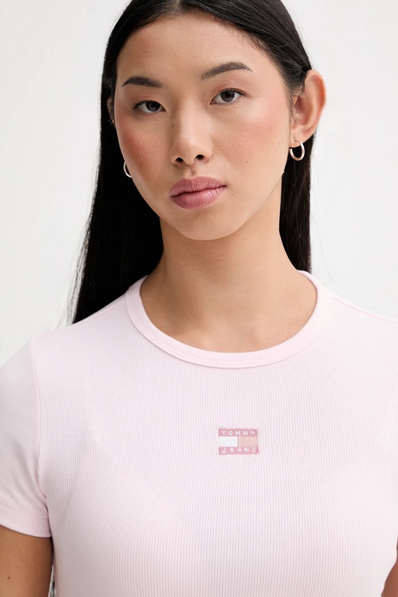 Tommy Jeans t-shirt damski bawełniany z elastanem różowy DW0DW17881