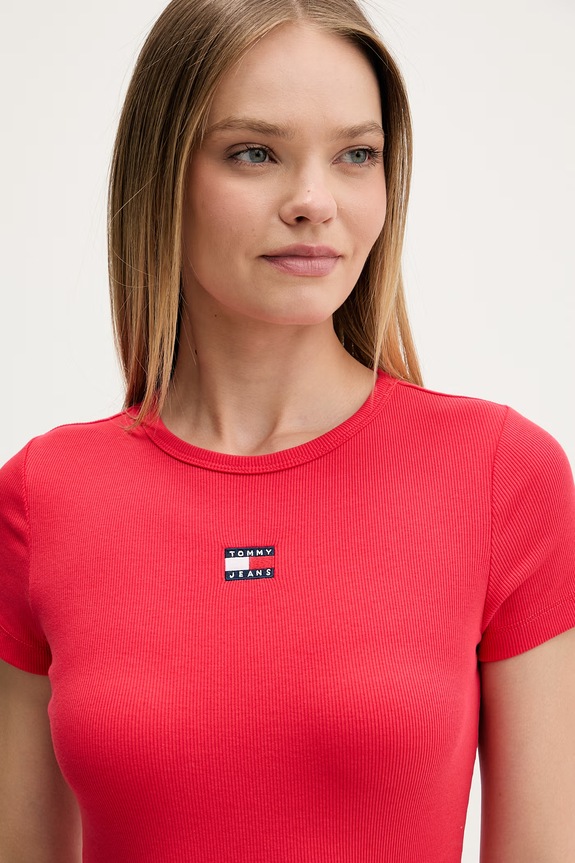 Tommy Jeans t-shirt damski bawełniany z elastanem czerwony DW0DW17881