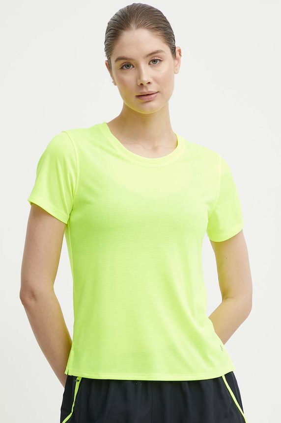 Under Armour t-shirt do biegania Streaker z elastanem żółty 1382434