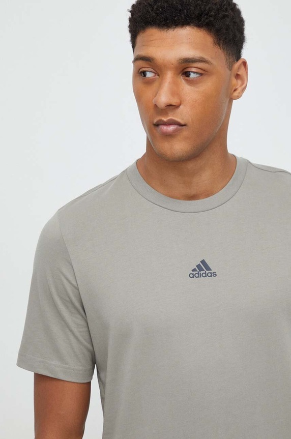 Oblečenie Bavlnené tričko adidas TIRO IS2872 zelená