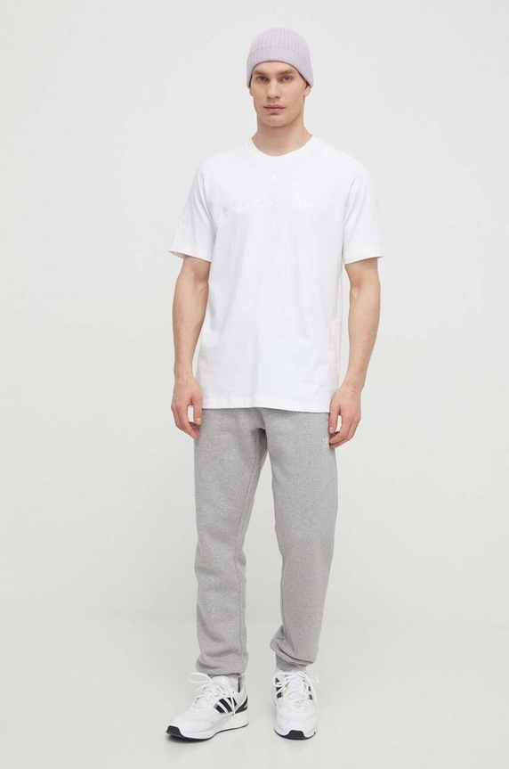 Bavlněné tričko adidas Originals Fashion Graphic nášivka bílá IT7494