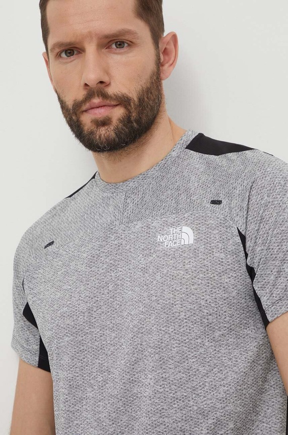 The North Face sportos póló Mountain Athletics Lab szürke NF0A87CGRID1