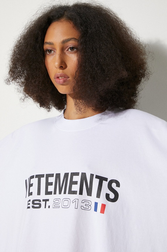 VETEMENTS cotton t-shirt Flag Logo T-Shirt UE64TR160W
