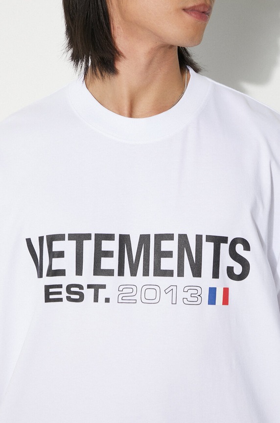 VETEMENTS cotton t-shirt Flag Logo T-Shirt UE64TR160W