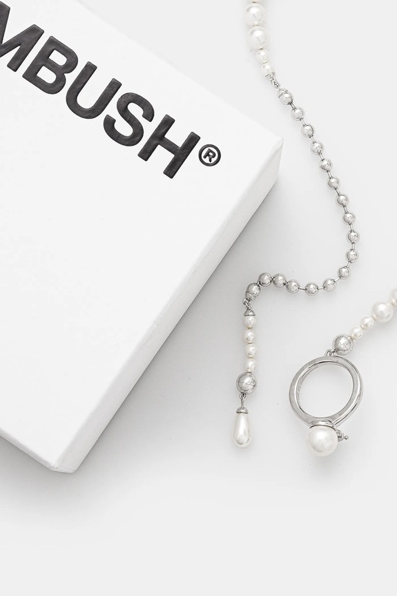 Akcesoria AMBUSH naszyjnik srebrny Pearl Strand Necklace 12115268 srebrny