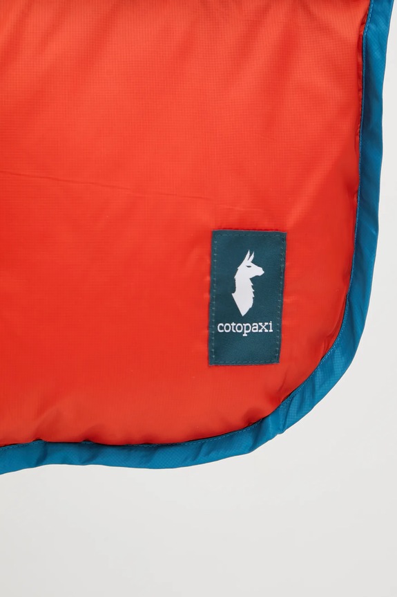 Páperový spací vak s funkciou pončo Cotopaxi Fuego F24502U1064