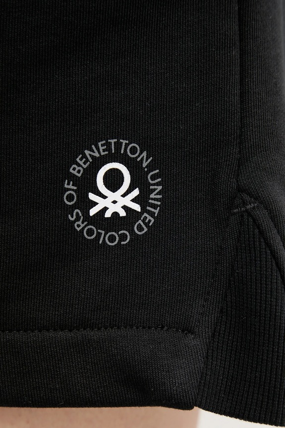 United Colors of Benetton rövidnadrág fekete 31NB3900Q
