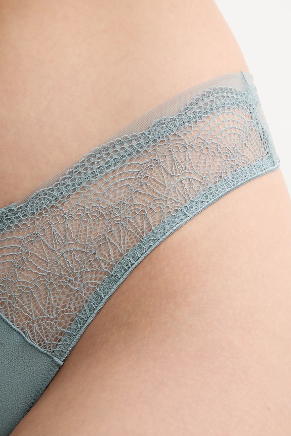 Oblečenie Tangá Calvin Klein Underwear LV00QF8037 sivá