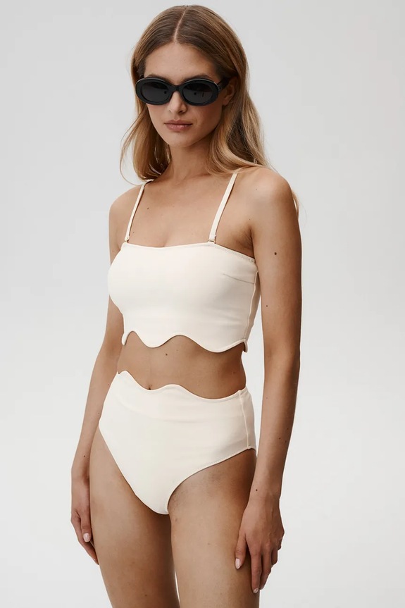 Plavková podprsenka Undress Code Chic Bikini Top 927 béžová SS25