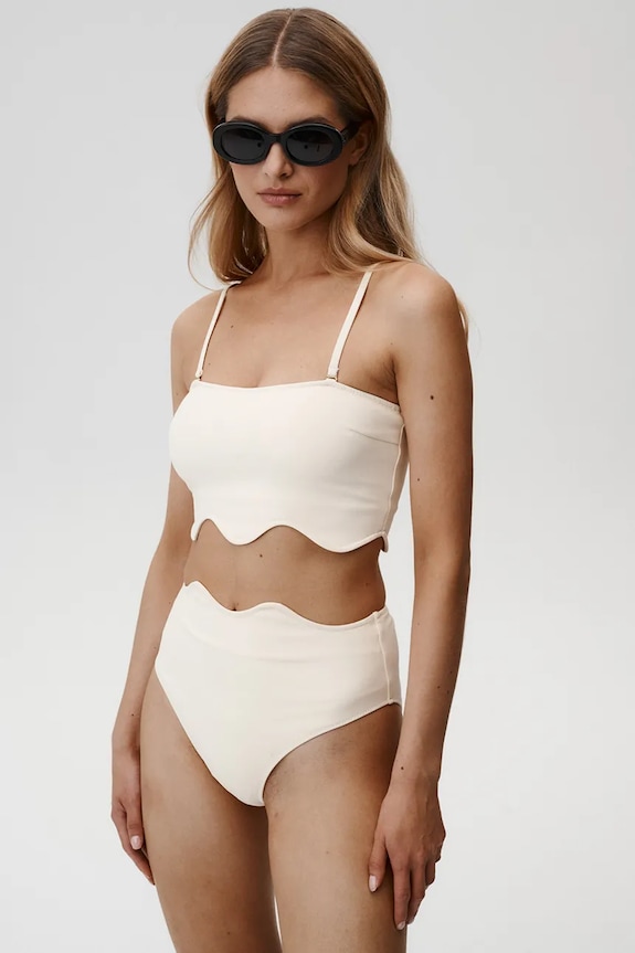 Plavková podprsenka Undress Code Chic Bikini Top 927 béžová SS25