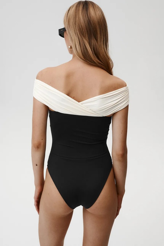 Jednodielne plavky Undress Code Tropez Swimsuit čierna 936.