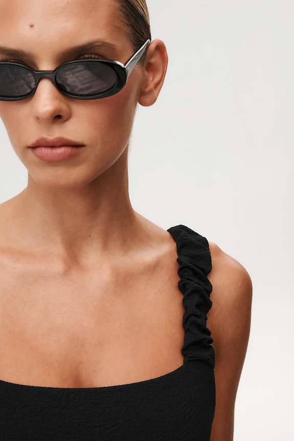 Undress Code egyrészes fürdőruha Wild Cat Swimsuit Plain 791 fekete