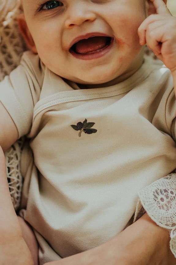 Donsje pamut baba body Cadey Bodysuit Olive bézs 3036002