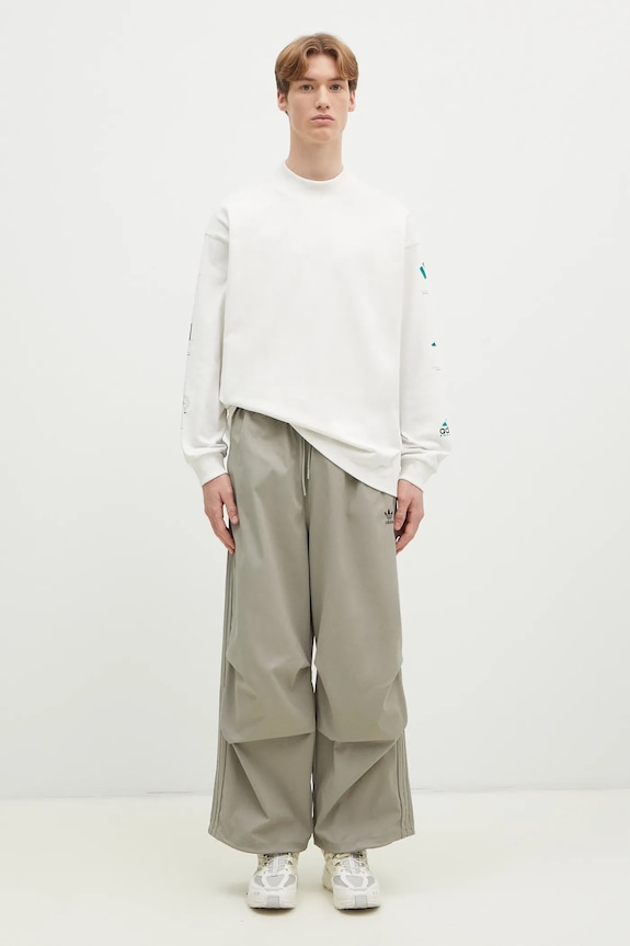 adidas Originals top a maniche lunghe in cotone Equipment GFX Tee Longsleeve JN4846 bianco