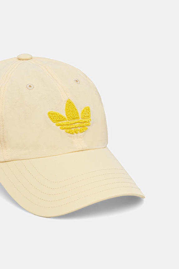 adidas Originals czapka z daszkiem JD5352 żółty SS25