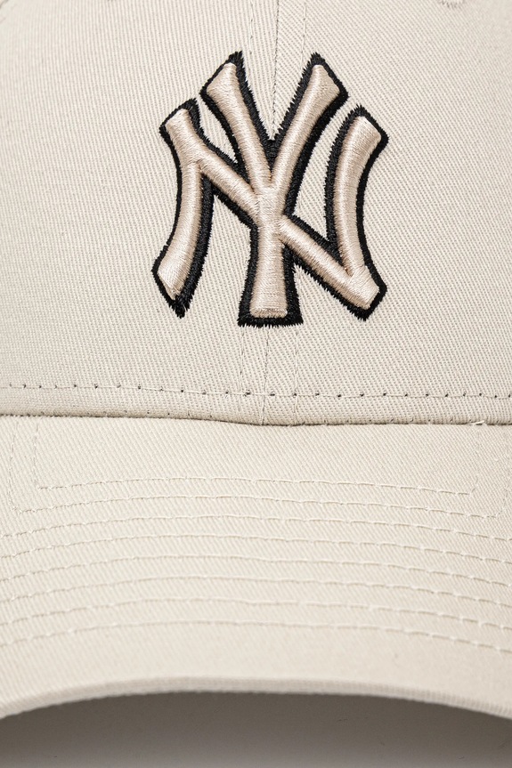 Bombažna bejzbolska kapa New Era 60595199 bež SS25