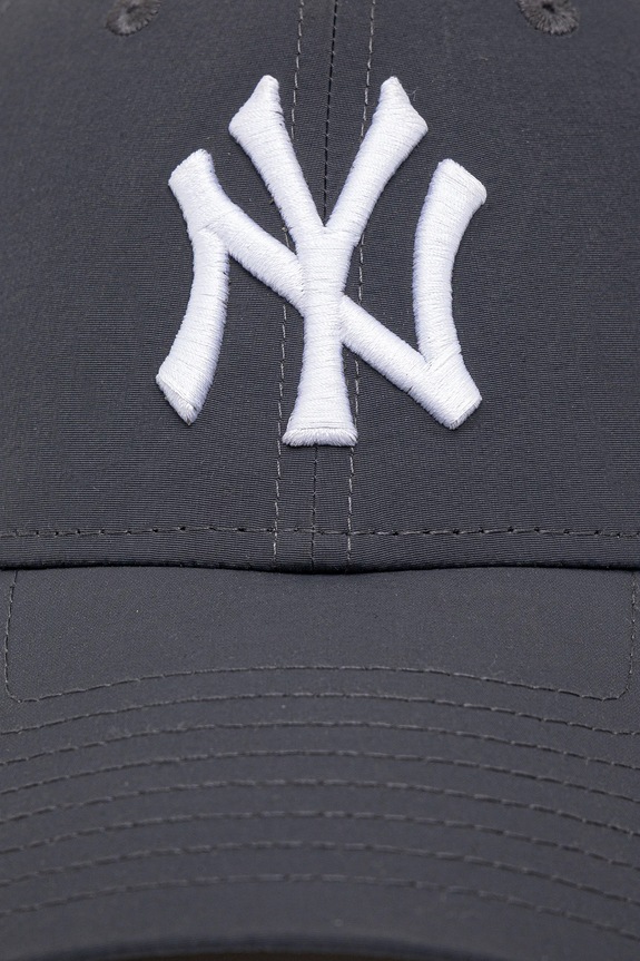 New Era czapka z daszkiem Recycled 940 NYY 60595205 szary SS25