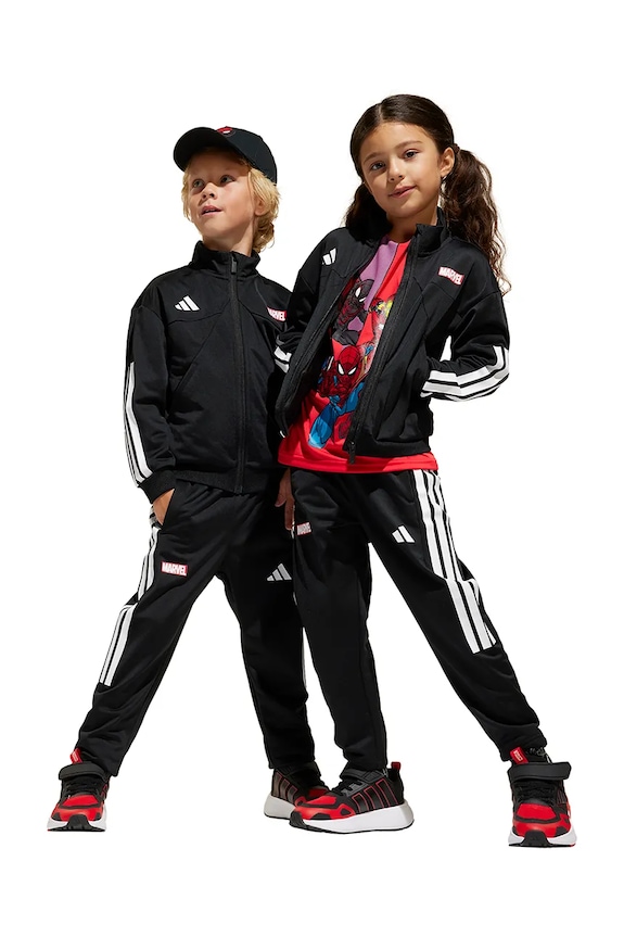 Παιδική φόρμα adidas MRVL στάμπα μαύρο JF3657