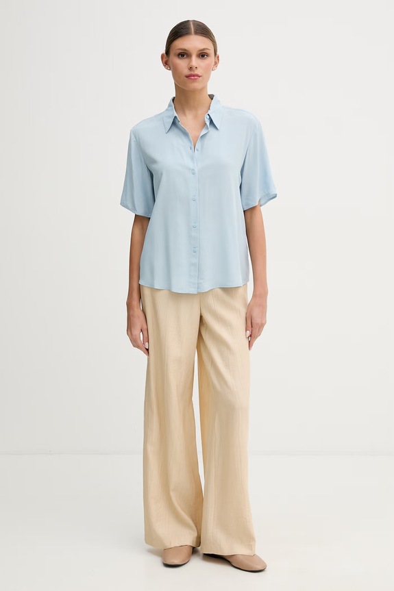United Colors of Benetton košeľa dámska z viskózy 5WPWDQ0B1 modrá SS26