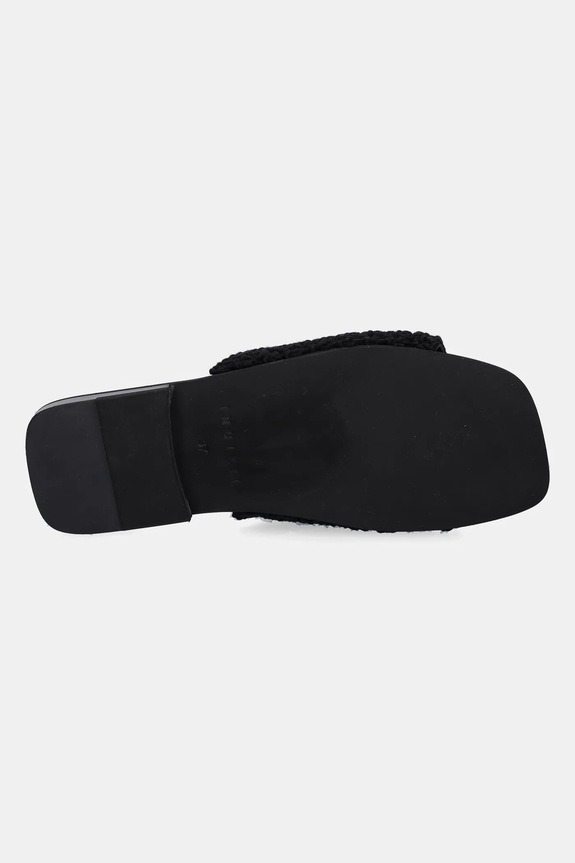 Inuikii papucs Woven Strap Stones 1004.003.0601.000 fekete