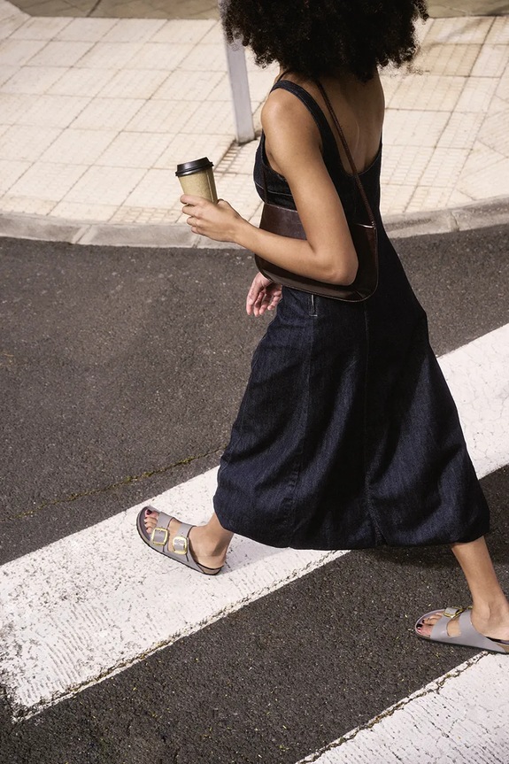 Birkenstock bőr papucs Arizona Hammered Buckle 1029784