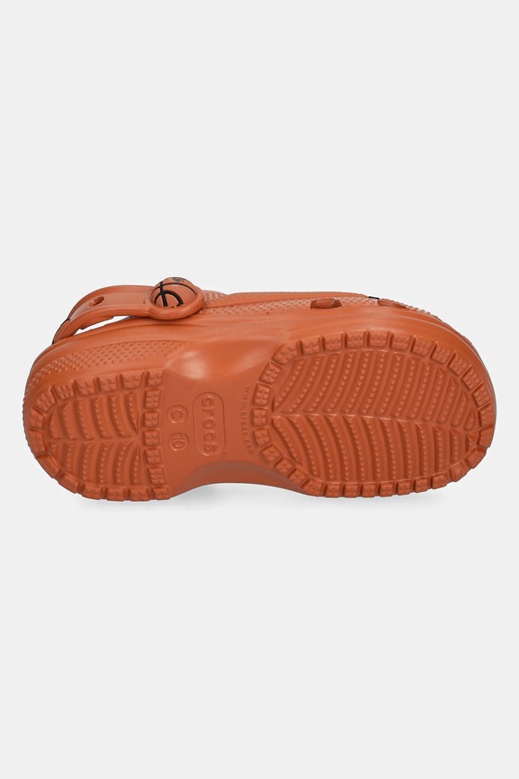 Crocs klapki CLASSIC BASKETBALL CLOG 210021.CROCS.CLASSIC.BA pomarańczowy