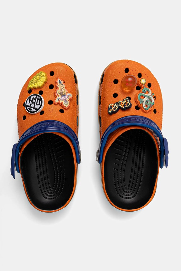 Crocs klapki Classic Dragon Ball Z Clog 210826.90H pomarańczowy SS25