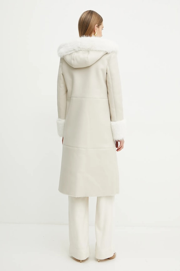 Abbigliamento Guess cappotto KLARISSA W5RL60.WH0U0 beige