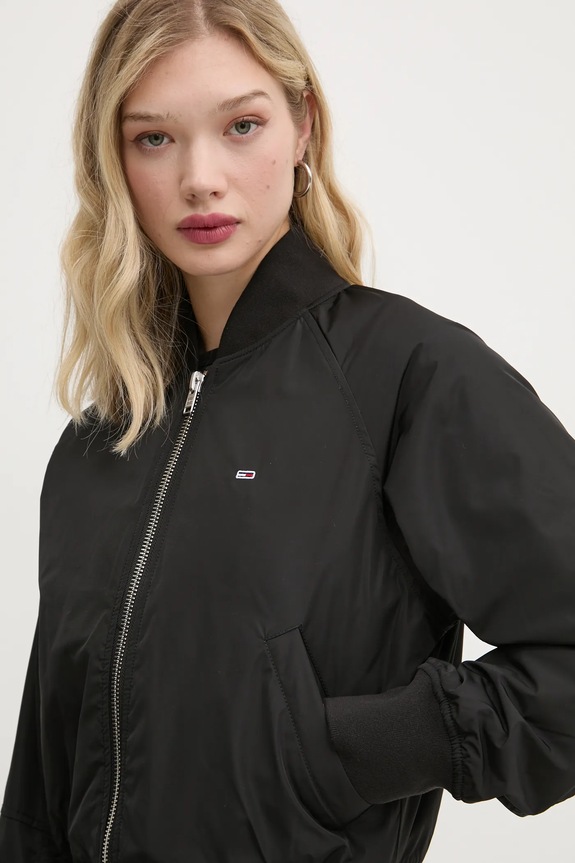 Tommy Jeans bomber dzseki fekete DW0DW19316