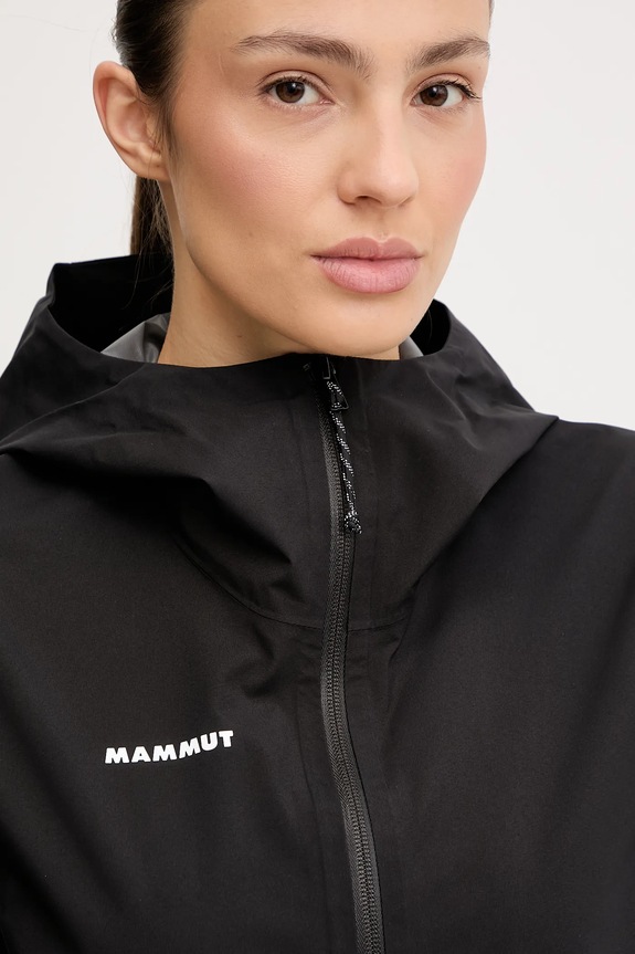 Turistická bunda Mammut Linard Light čierna 1010.31500